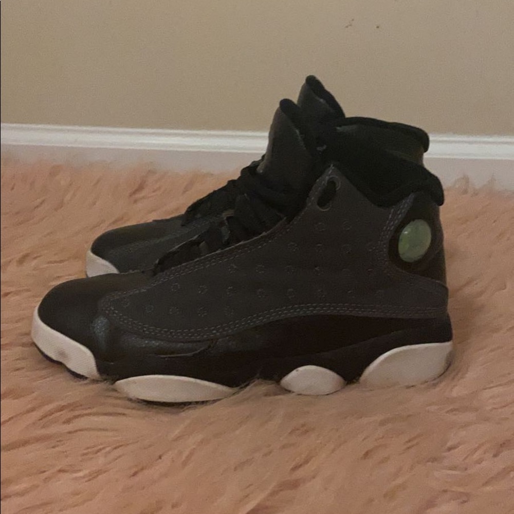 Hyper Pink Jordan 13
